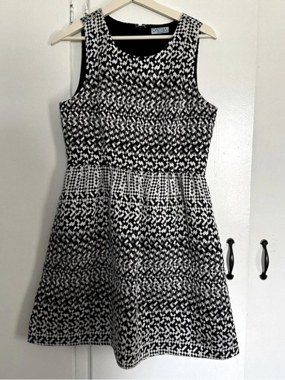 Cynthia Rowley Fit and Flare Metallic Silver Black Dress Size 10